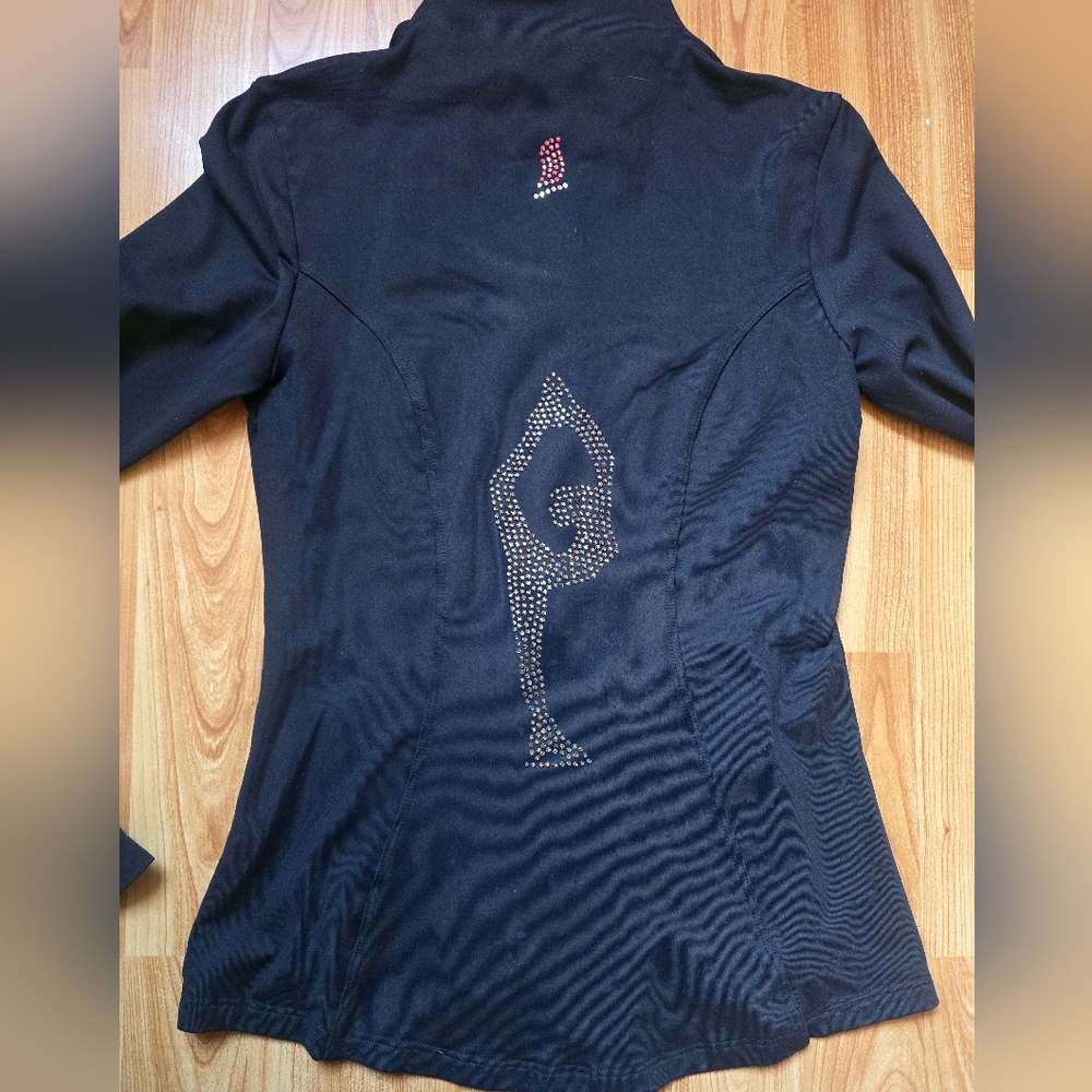 Elegant Black Women's Hoodie with Yoga Pose Design